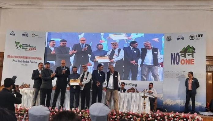 arun sathi honored by cm