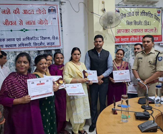 adc manesh yadav at drug campaign