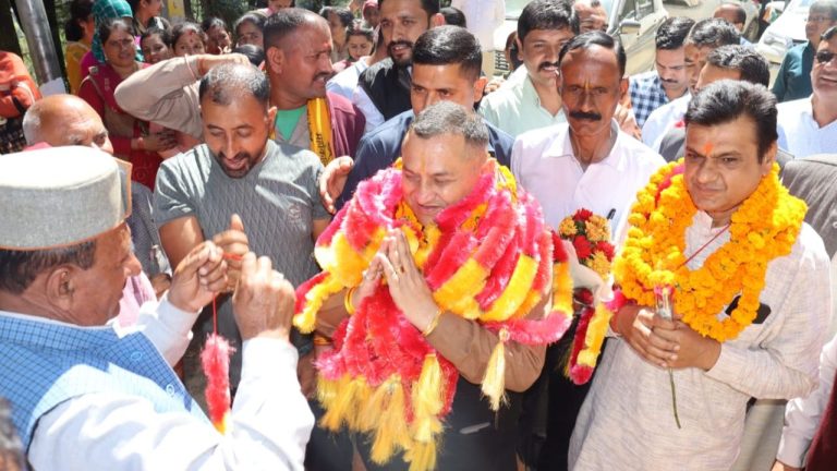 विधान सभा उपाध्यक्ष ने नोहराधार में 45 लाख से निर्मित पंचायत भवन का किया लोकार्पण