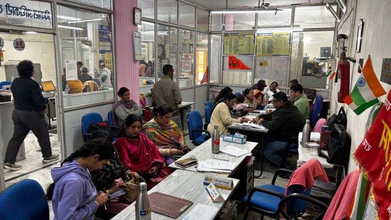 LIC की बीमा सखी योजना की पहली वर्षगांठ  पर कार्यक्रम आयोजित, बीमा सखियों को किया गया सम्मानित