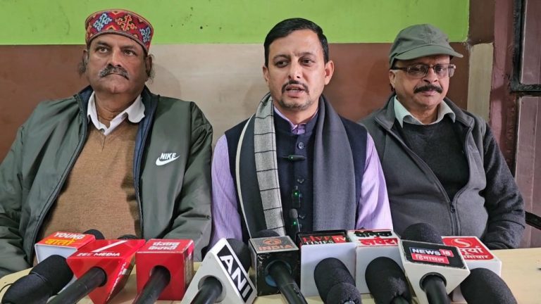 नाहन में भाजपा ओबीसी मोर्चा की बैठक आयोजित, सरकार पर लगाए समाज की अनदेखी के आरोप