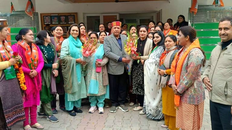 कांग्रेस सरकार झूठ, भ्रम और धोखे की राजनीति कर रही है : डॉ. राजीव बिंदल