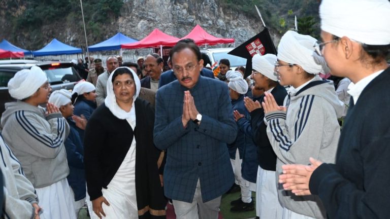 उद्योग मंत्री हर्षवर्धन चौहान ने  की इटरनल यूनिवर्सिटी बडू साहिब में “हेल्थ थ्रू फूड” सेमिनार की अध्यक्षता