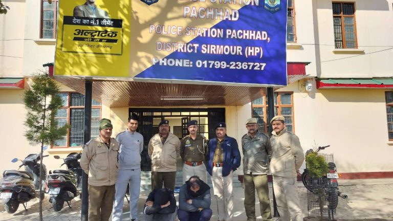 पच्छाद पुलिस ने बिना नंबर की कार से बरामद किया 6.56 ग्राम चिट्टा, दो गिरफ्तार