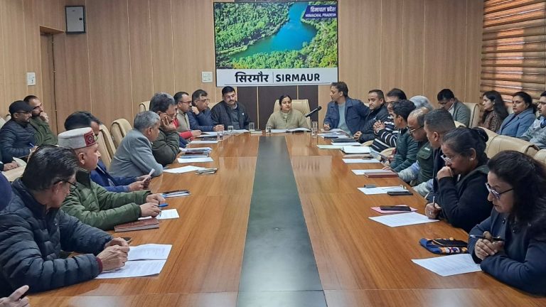 ज़िला स्तरीय गणतंत्र दिवस की तैयारियों को लेकर बैठक आयोजित