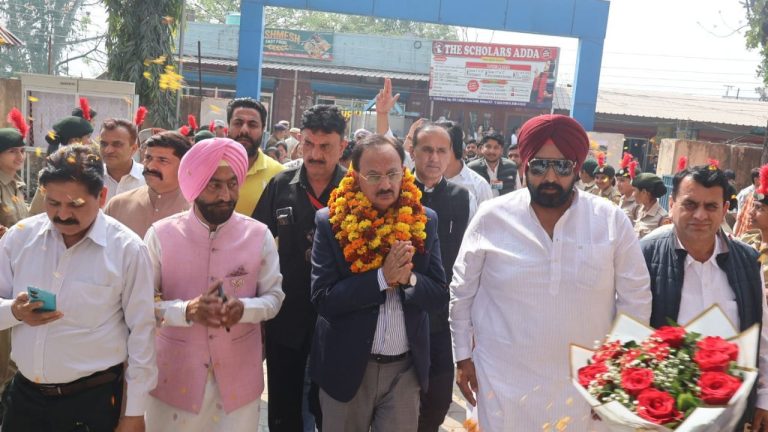 विद्यार्थी जीवन में मेहनत और अनुशासन अति आवश्यक : हर्षवर्धन चौहान